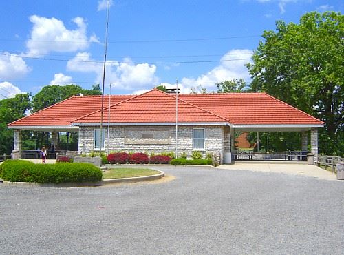 Front pic of Stone Lodge